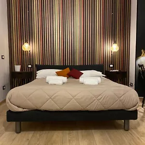 St Peter Boutique Music Рим